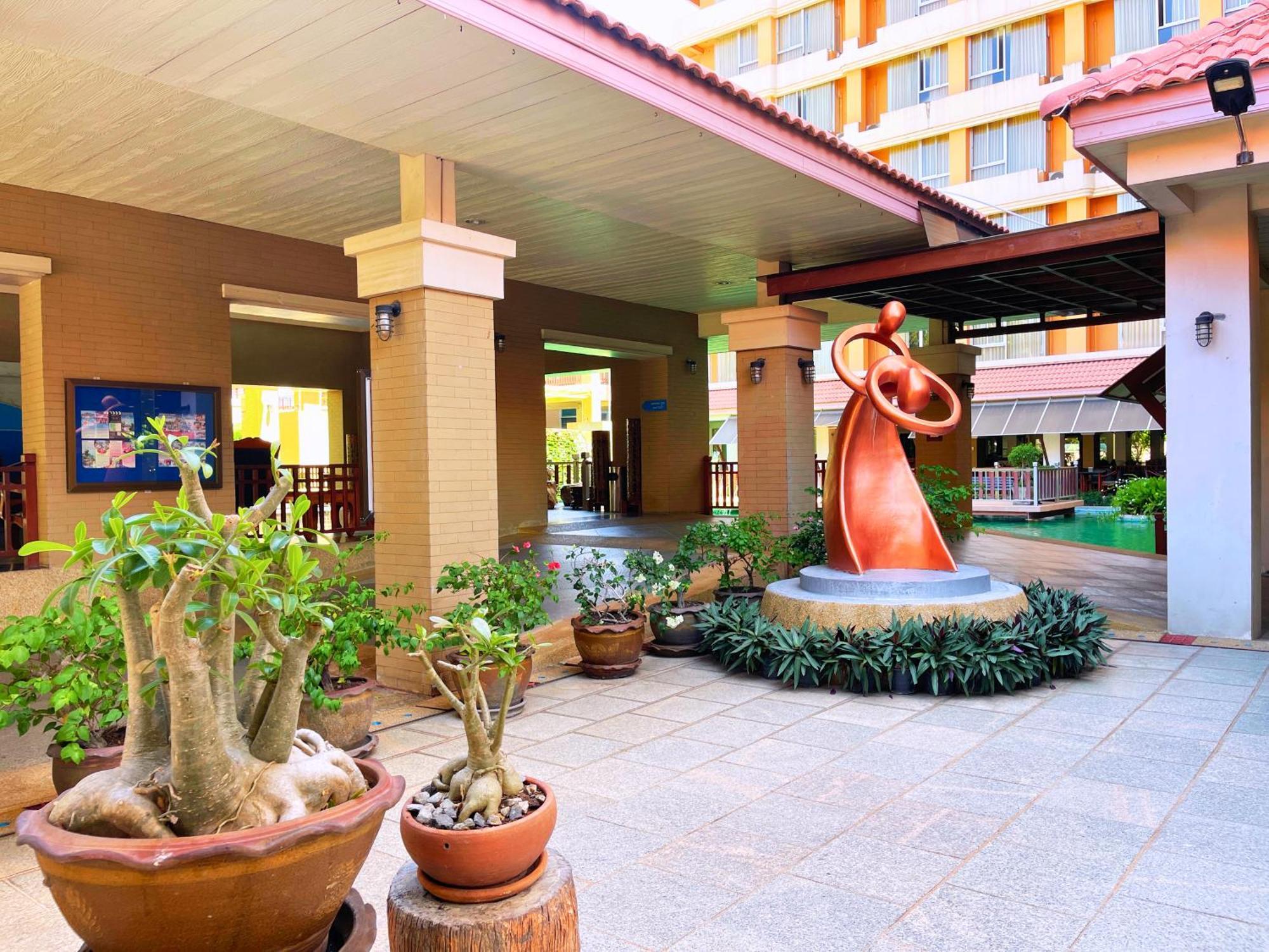 Eastern Grand Palace Pattaya Exterior foto